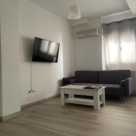Hostal Plaza De Italia Caces Εξωτερικό φωτογραφία